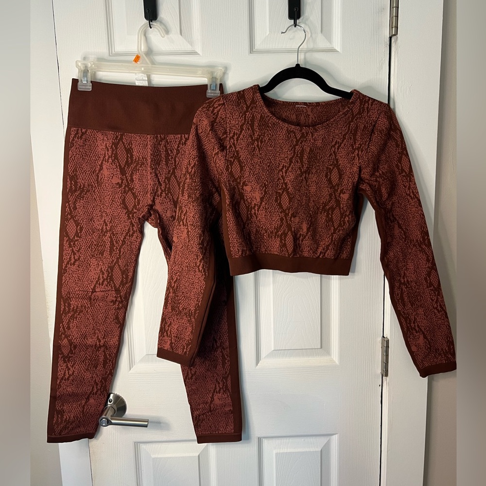 Fabletics workout set